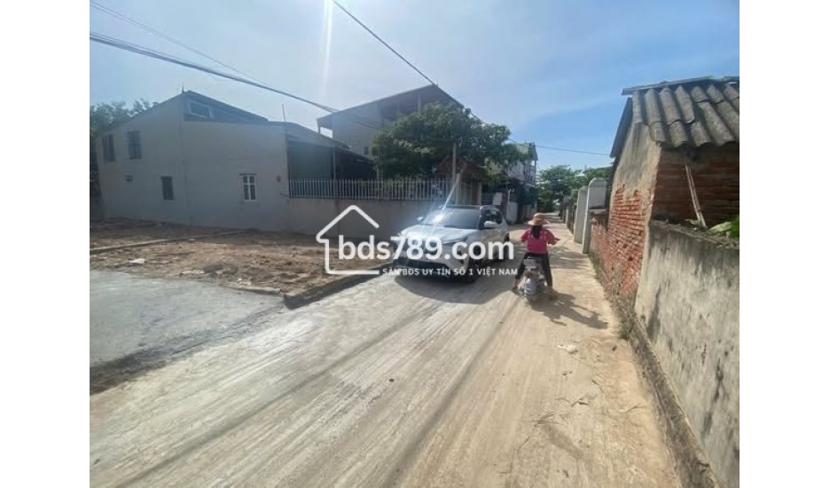 Bán lô góc 52,8m2 tại Bạch Nao Thanh Văn gần trường học và chợ giá chỉ 3x tỷ
